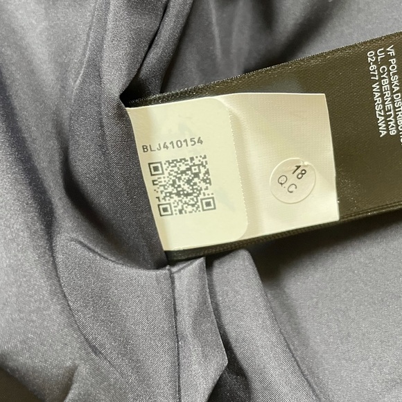 The North Face Women’s Kepplier Aviator Navy Rain Jacket - Picture 7 of 8